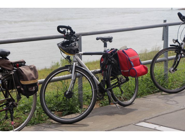 Fahrrad am Rhein